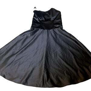 Vintage Elegant Black and White Satin Midi Dress Size 6